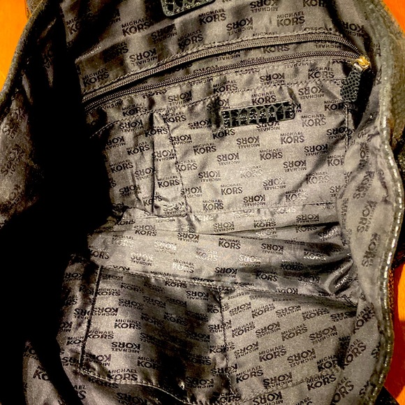 Michael Kors Snake skinned black leather tote - Picture 5 of 5